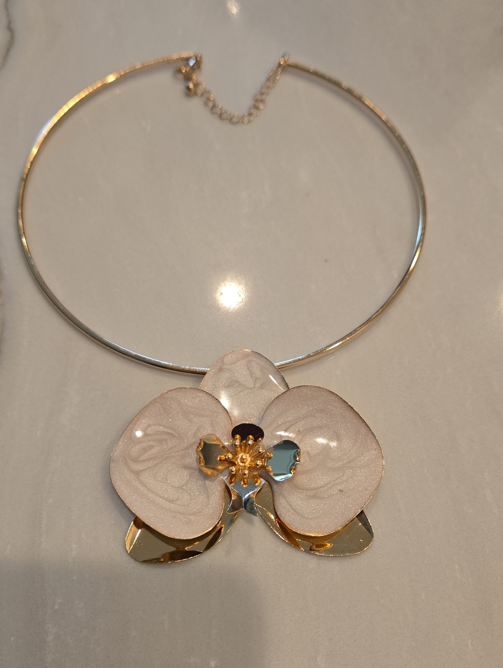 Gold Boho Vintage Look Adjustable Collar Necklace White Orchid .. New Trending